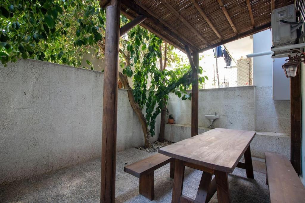 Authentic 1br W Private Patio In Hype Cihangir