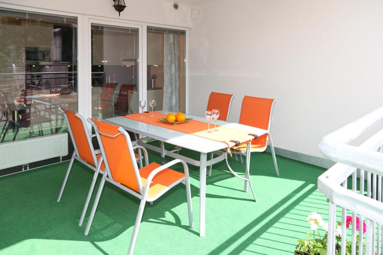 3 Rooms Sunny Apartments-schoenbrunn, 100m2 With Balcony