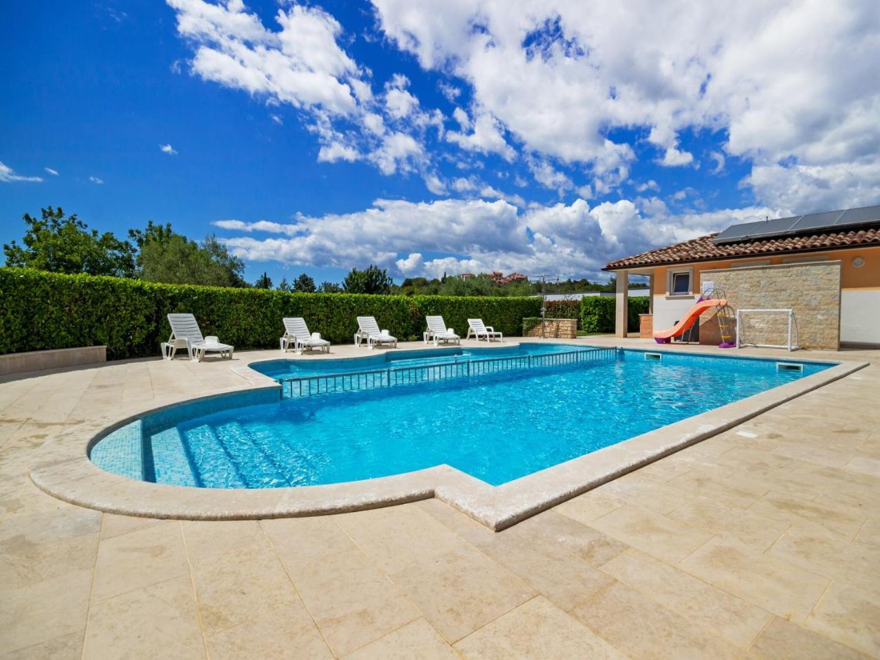 Panoramic Apartment In Banjole Near Pula Town Centre