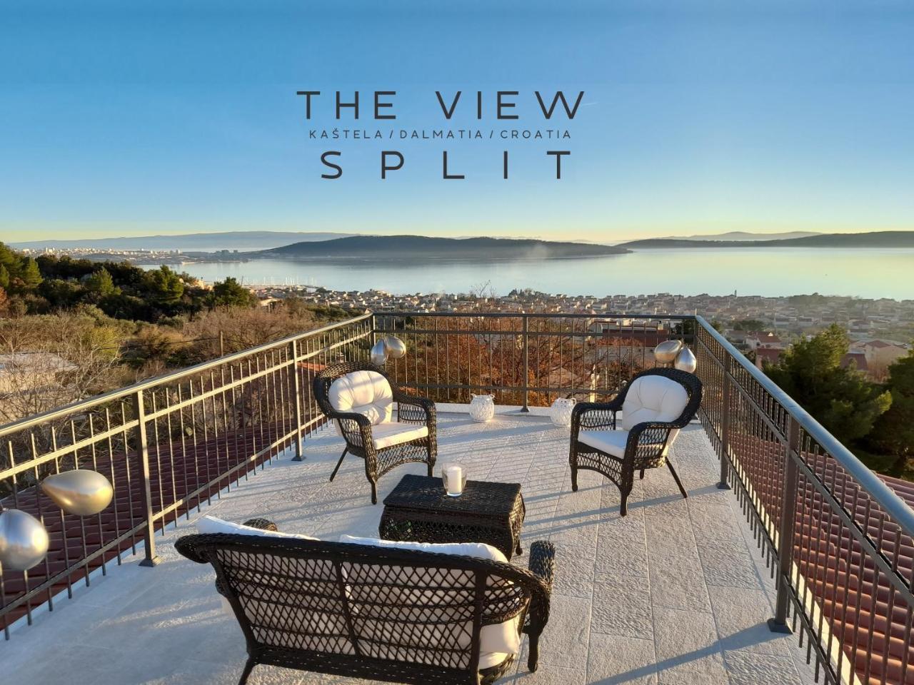 The View Split. Highlight With Roof-top-terrace & Pool