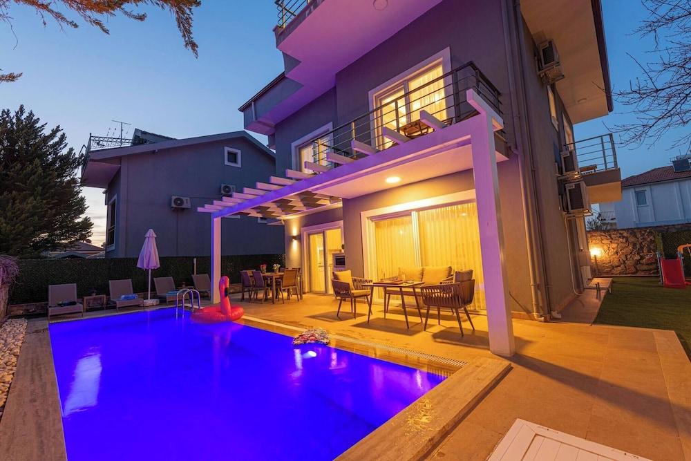 Close To Oludeniz 5 Bedroom Villa