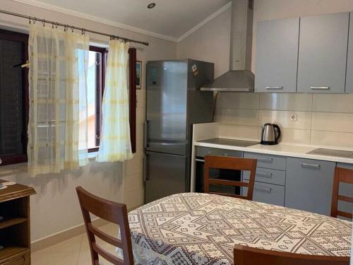 Apartments Nives Three Bedroom Apartment With Terrace & Sea View