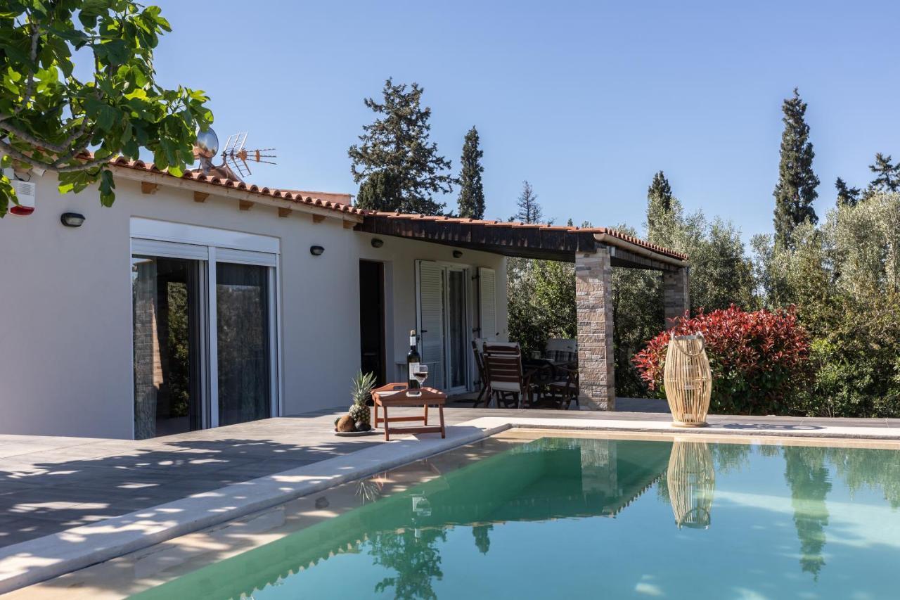 Relaxing Pool House In Lagonisi 2