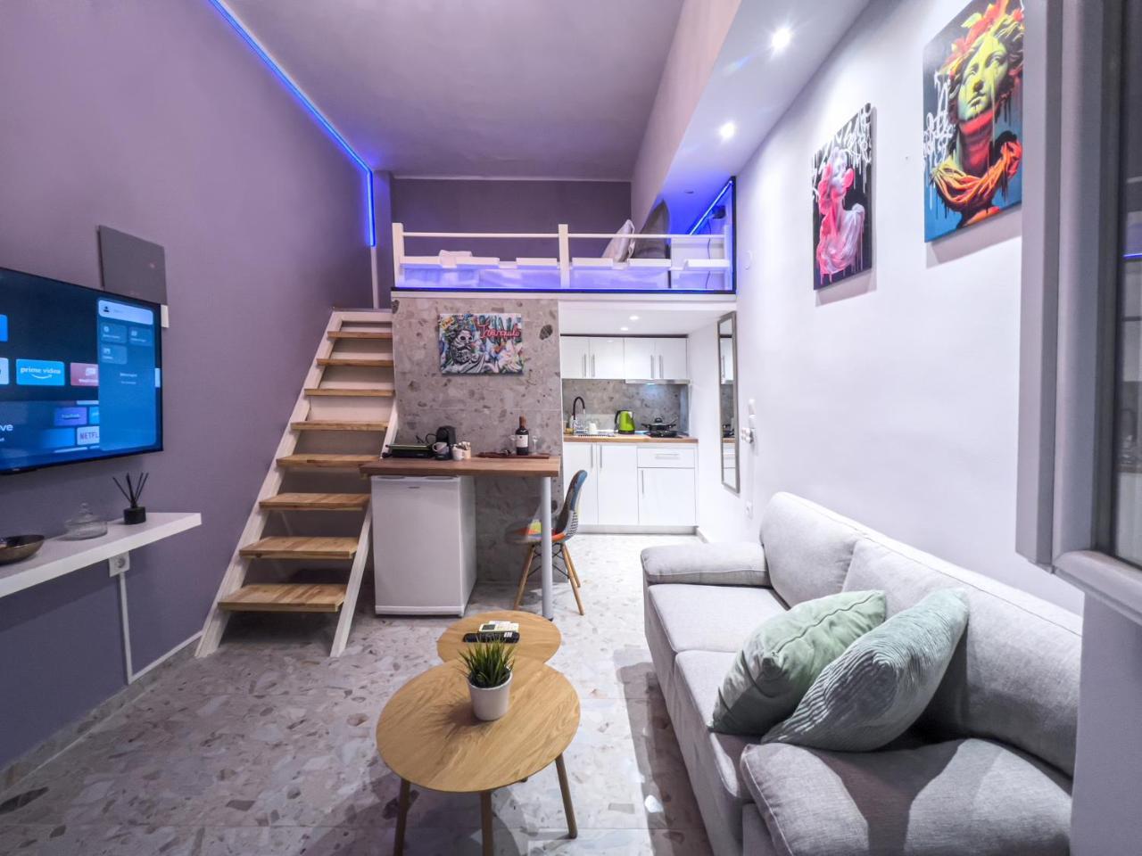 Spacefive Downtown Comfy Loft by #gimispace Rentals