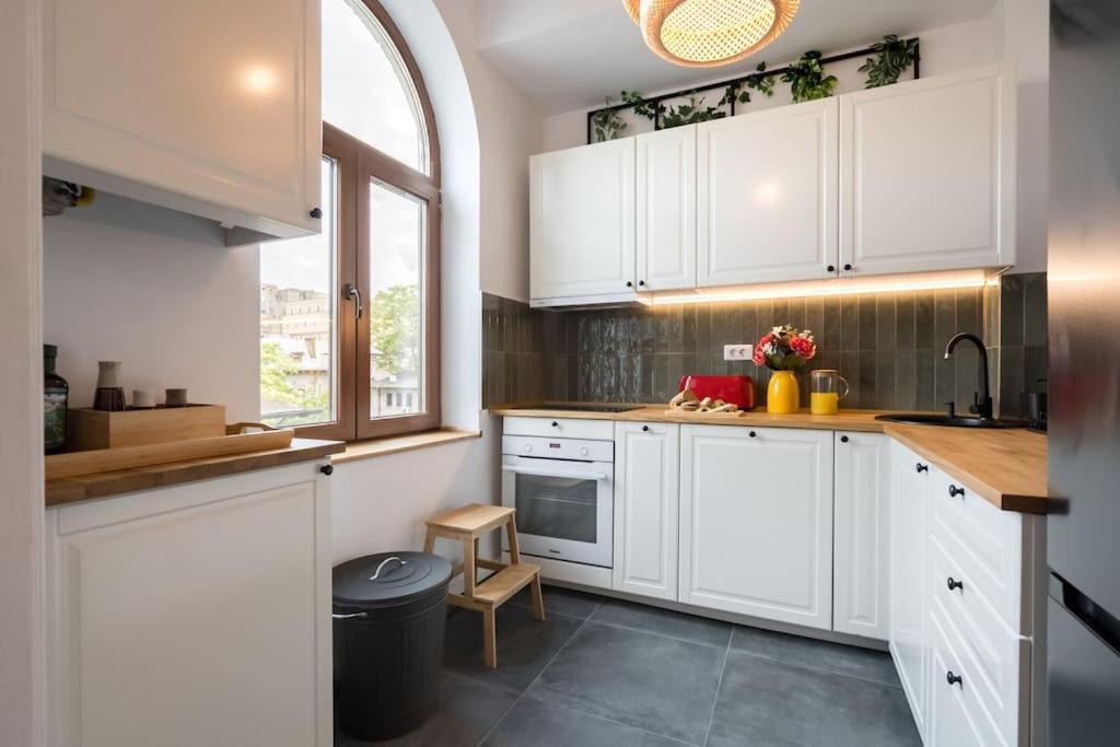 Stylish 5br Apartment Ateneu Amazing Location