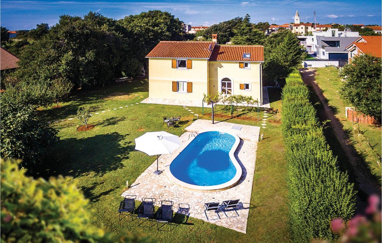 3 Bedroom Cozy Home In Liznjan