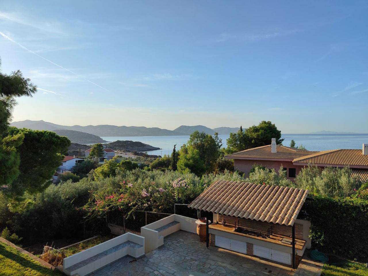 Summer Breeze Villa In Saronic Gulf