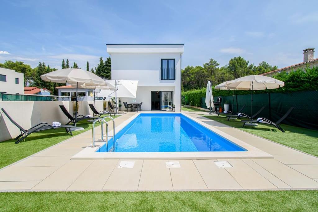Modern Villa Angelina In Porec