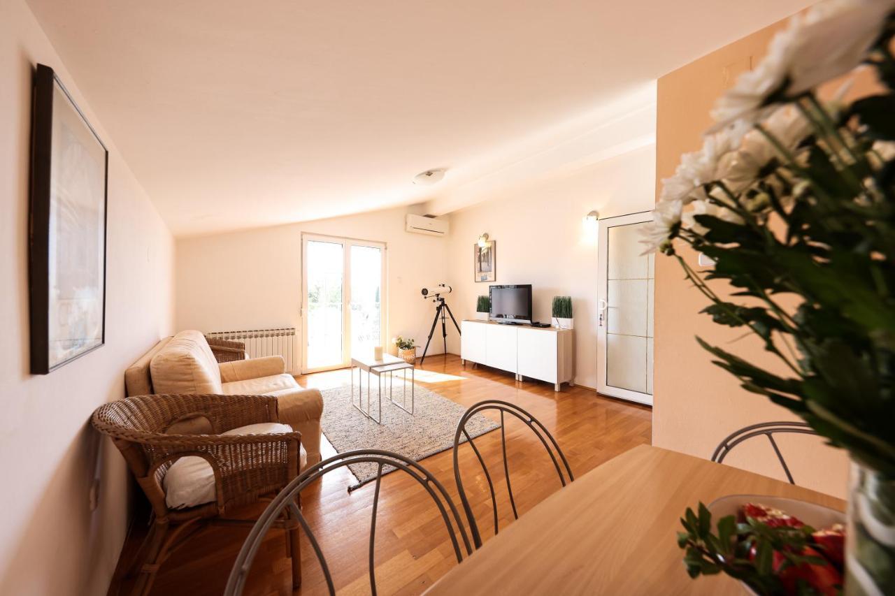 Apartment & Rooms Santini