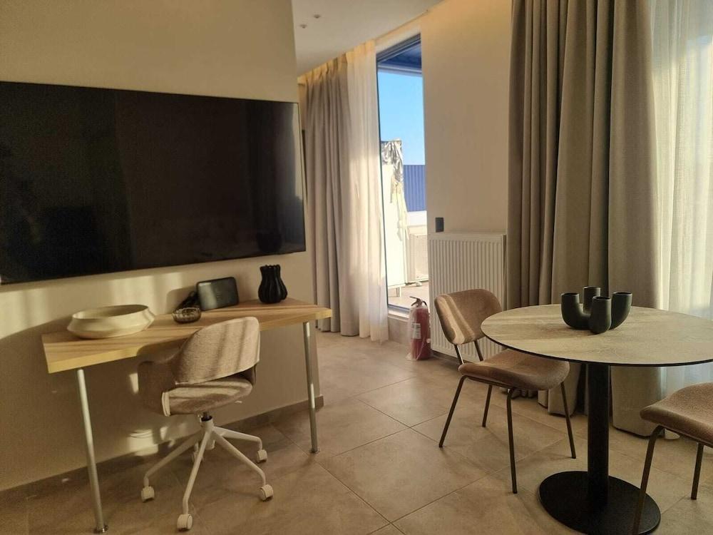 Phaedrus Living Athens Luxury Residences Sunstone