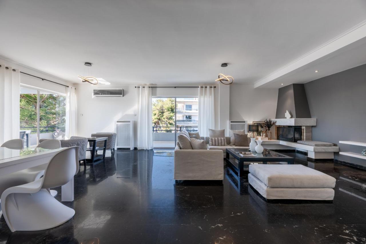 Elegant & Roomy 3-bedroom Apartment In The Heart Of Glyfada