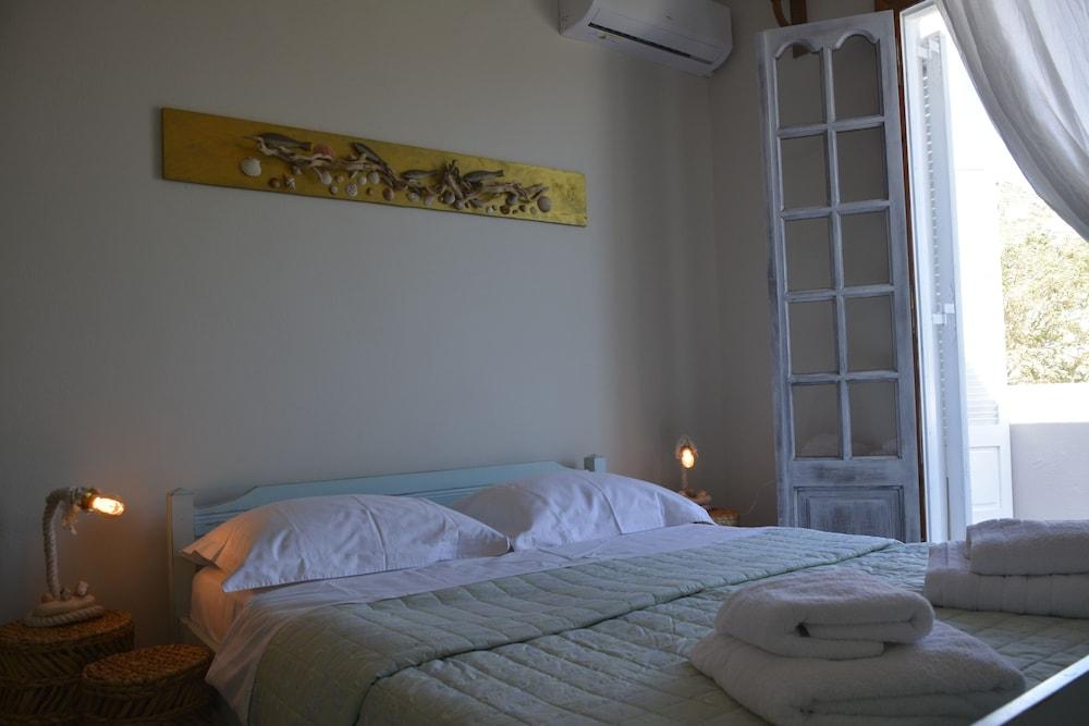 Zephyrus Sunset House