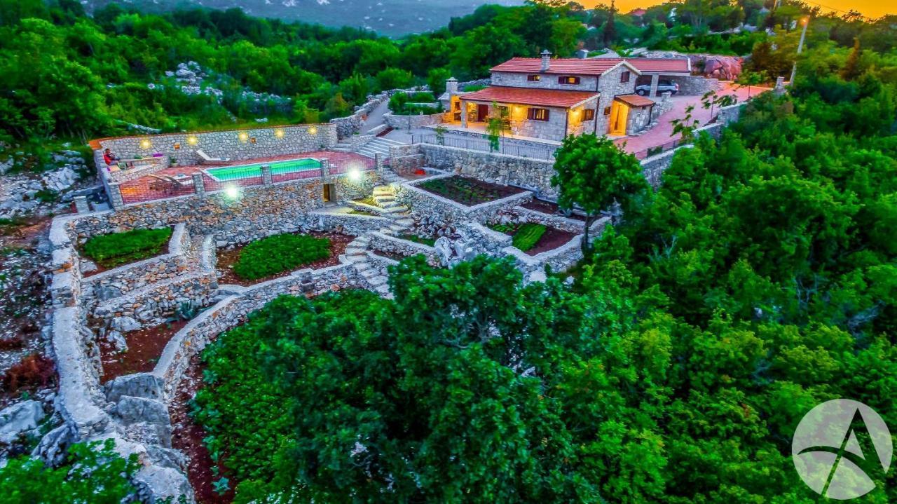 Villa Rusticale With Private Pool