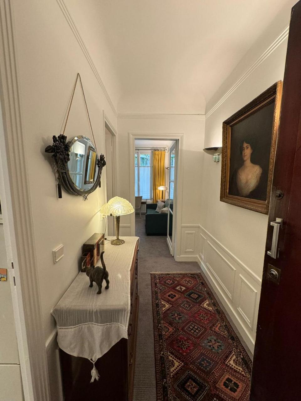 Luxury And Cosy Apartment in Paris, 16e Arrondissement