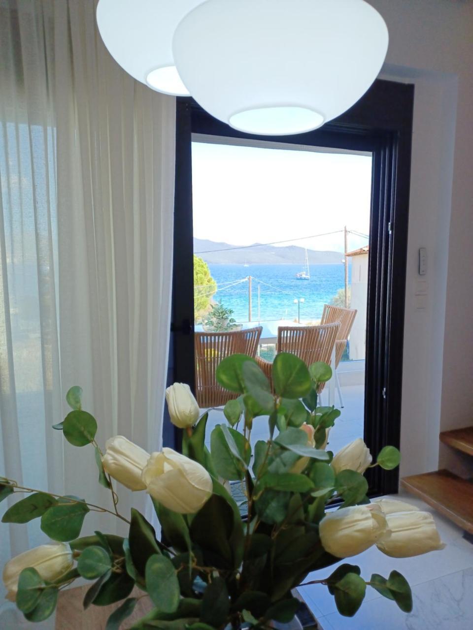 Iriana Seaside Luxury Penthouse