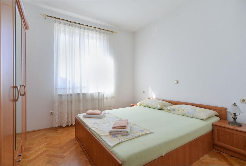 Apartments 2224