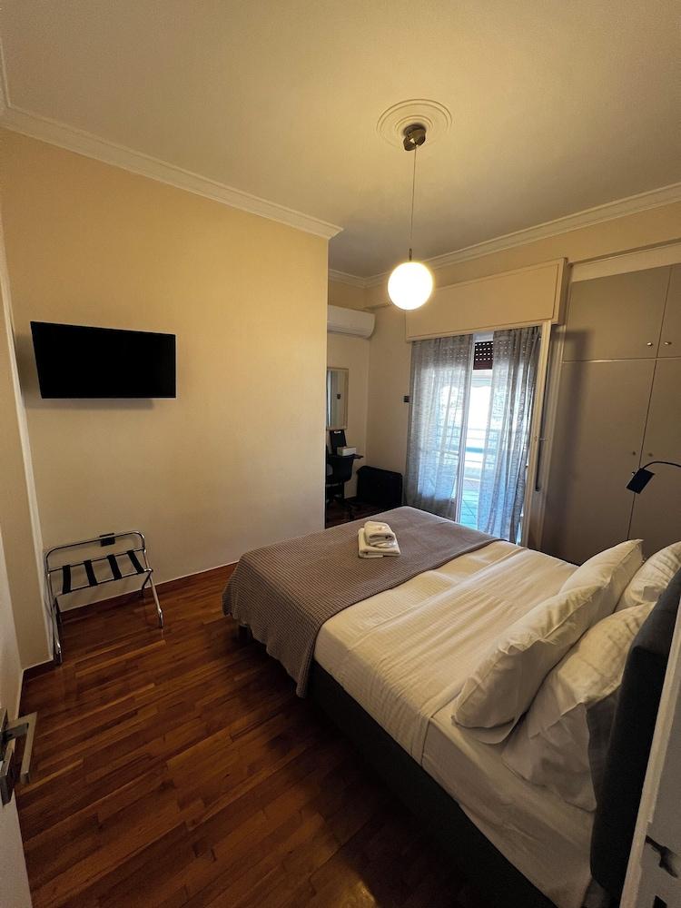 Pnyka Apartment 3