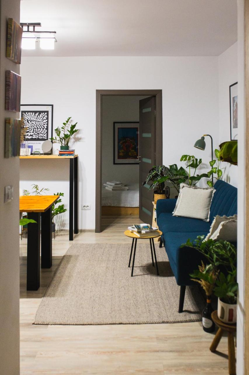 Ultra Central Minimal & Cozy Apartment