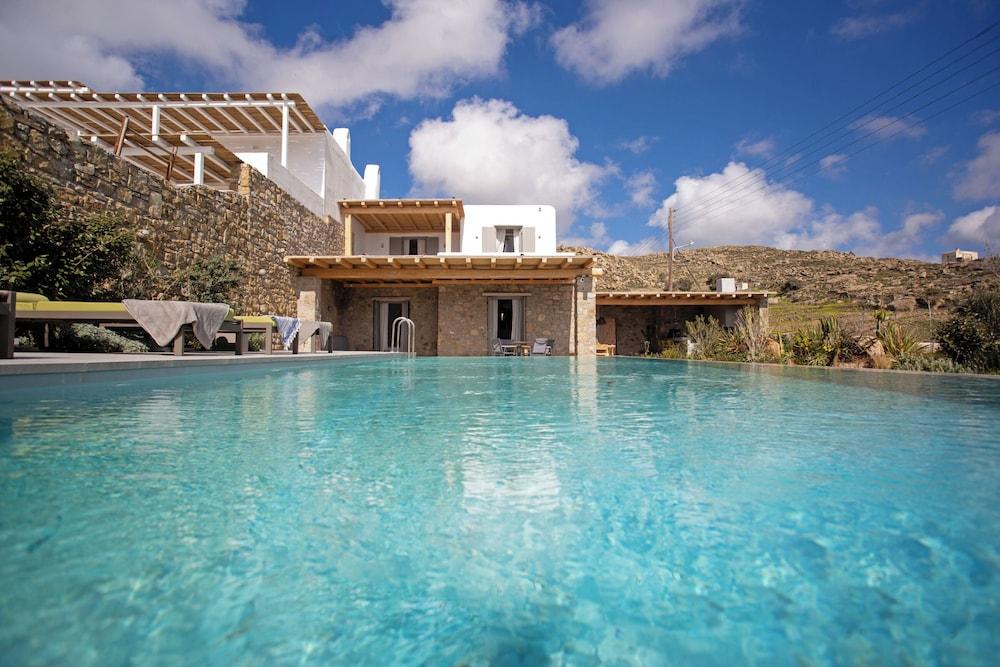 Mykonian Luxury Villa Filyra With Pool