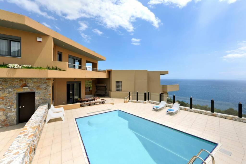 Wonderful Eco Friendly Villa Augustine