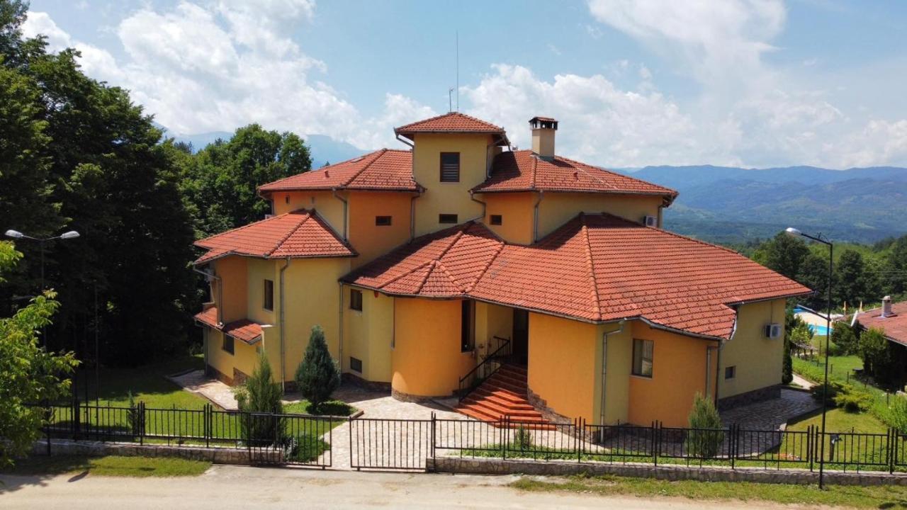 Kyshta Za Gosti Piperite