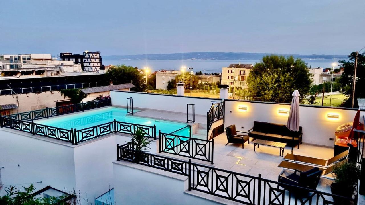 Luxury House Prestige Split