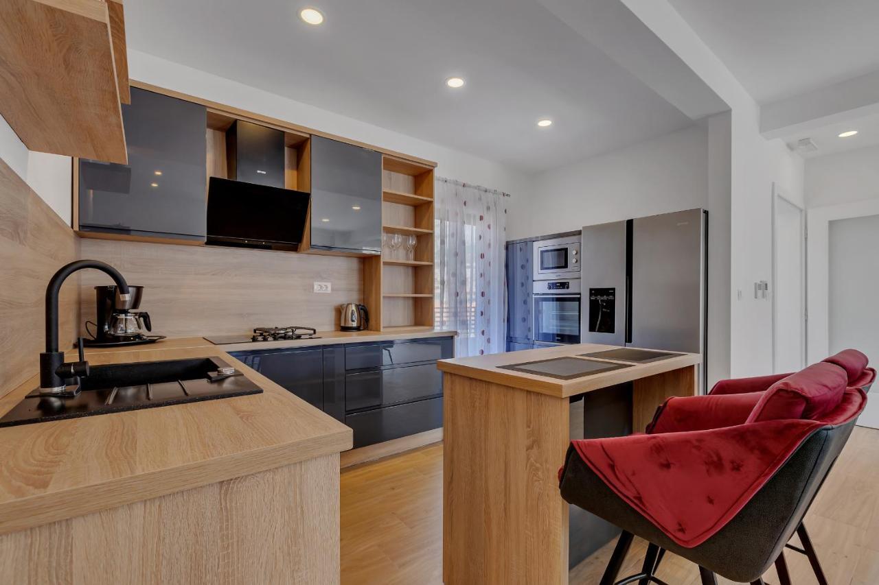 Laurus Makarska Accommodation