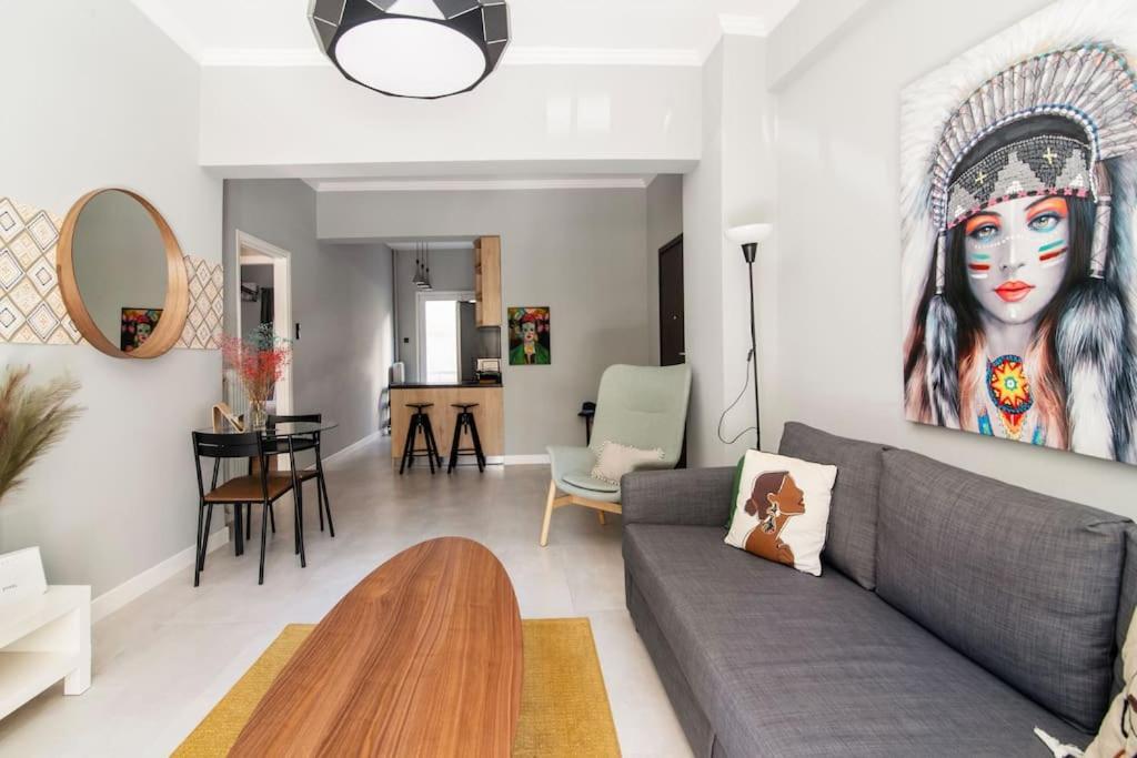 New 2 Bdr Condo In Athens-4 Mins Walk To Metro