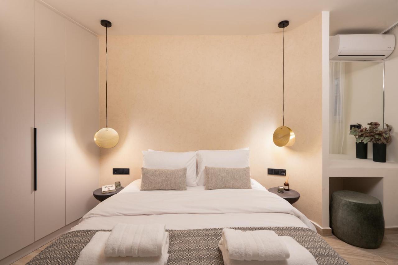 Cozy & Chic Stay With Patio Near Metro Station