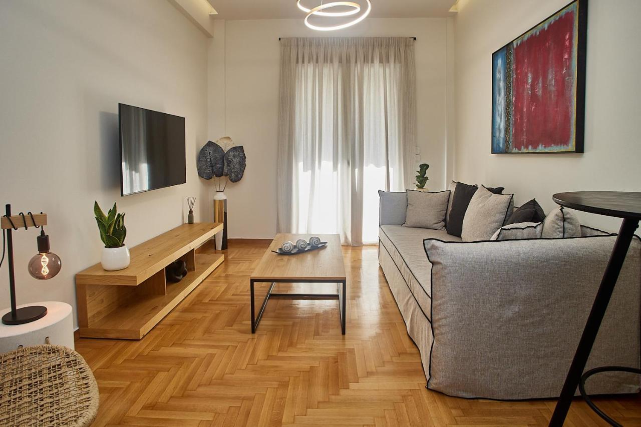 Local Acropolis Apartment