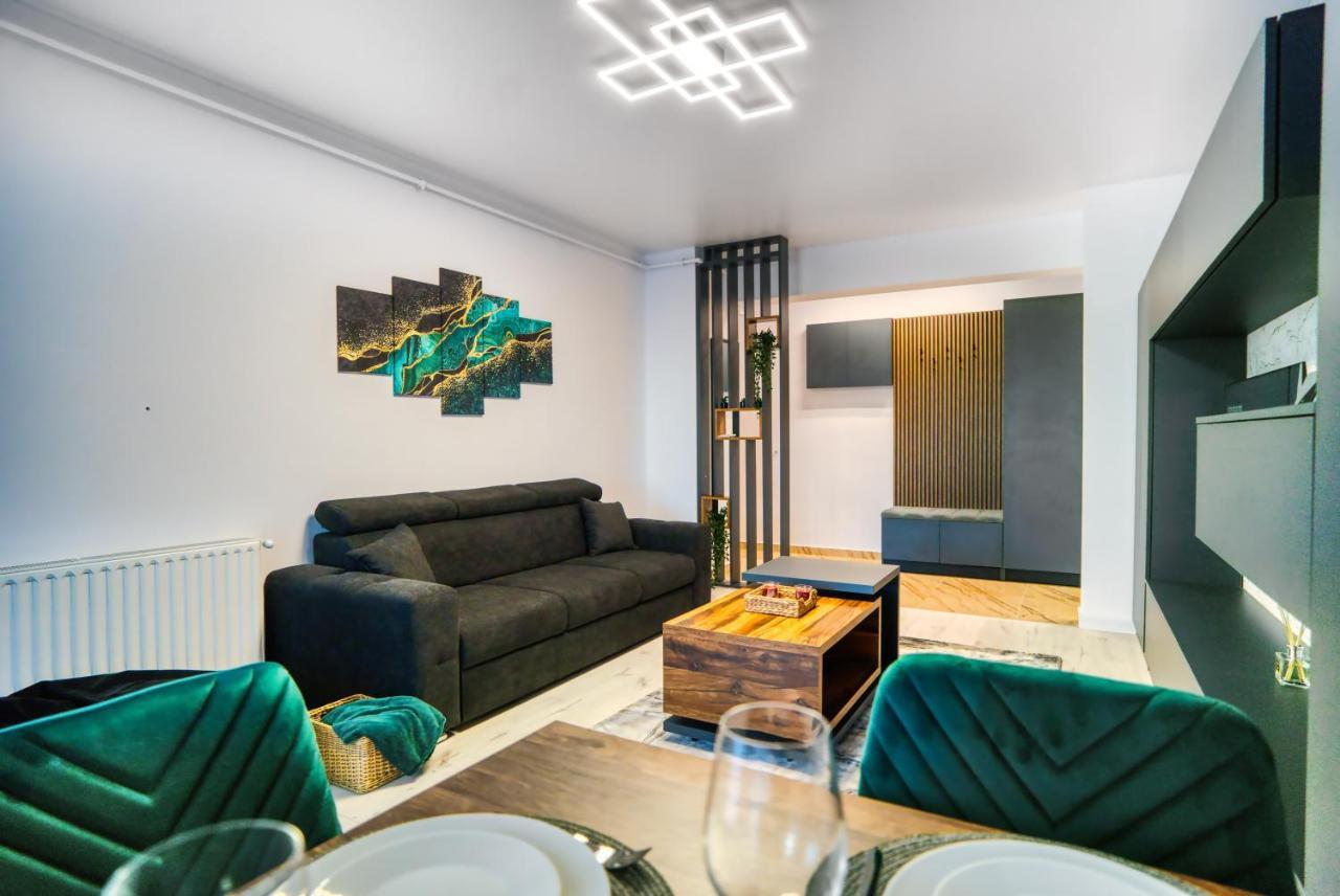 Stylish Hideaway Near City Center