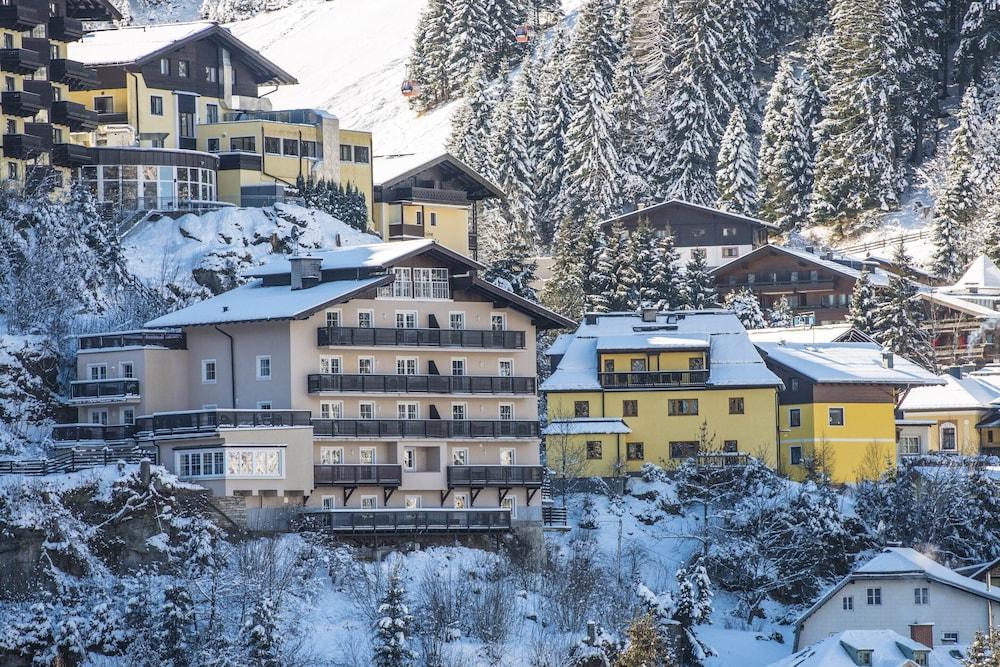 Beautiful Apartment In Salzburg Near Ski-lift