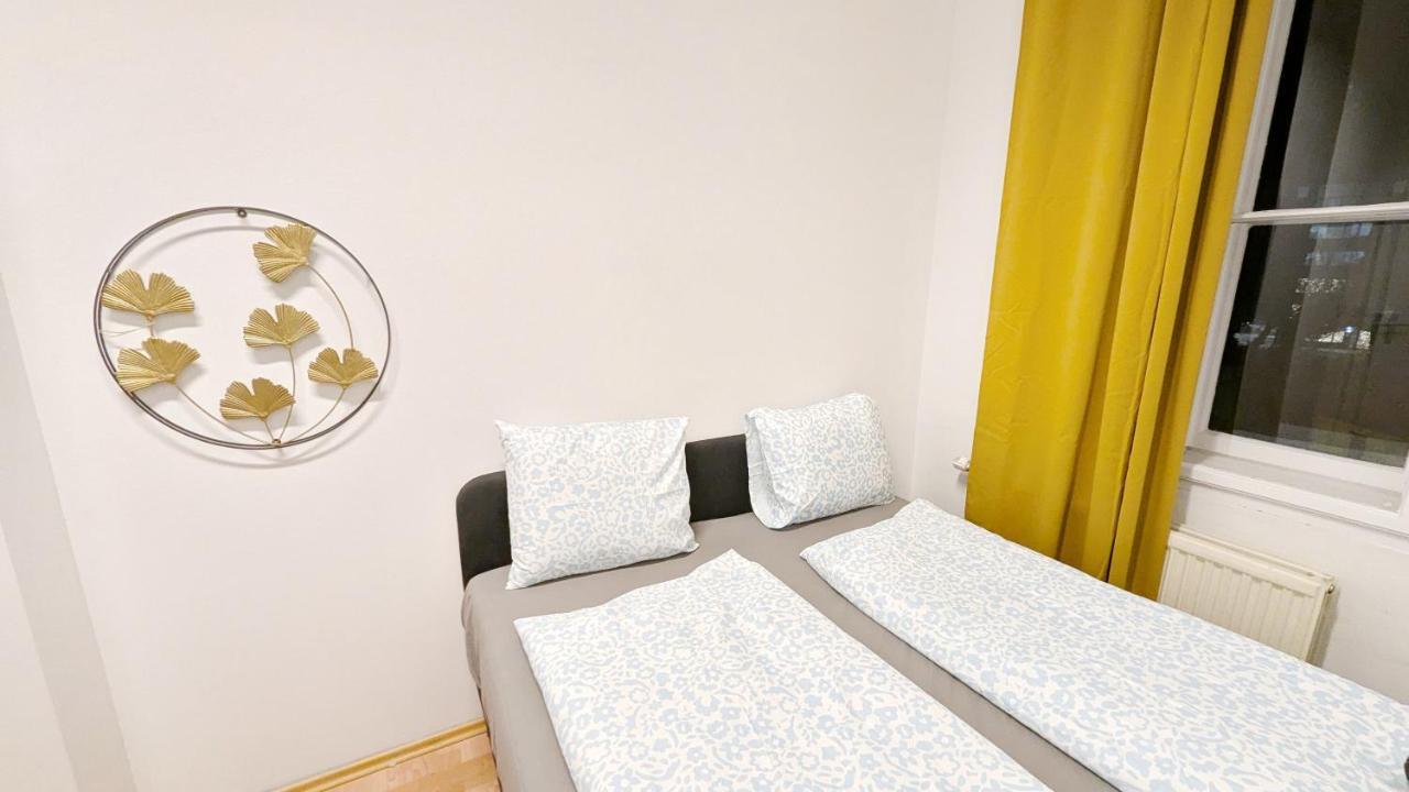 Spacious Rooms 15 Min From Airport & City Center, 5 Min From Vienna Main-bus Station Ez 12