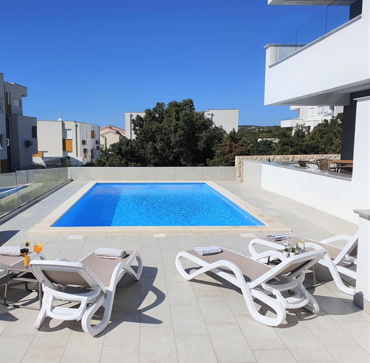 Villa Ocean Luxury Apartments With Pool