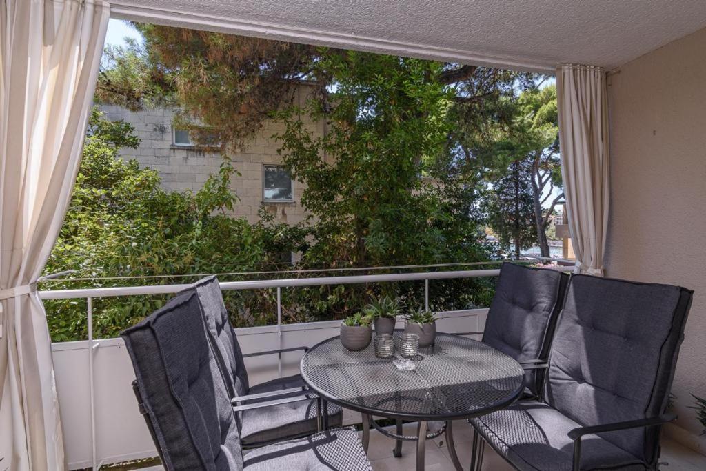Luxury Apartment A'more