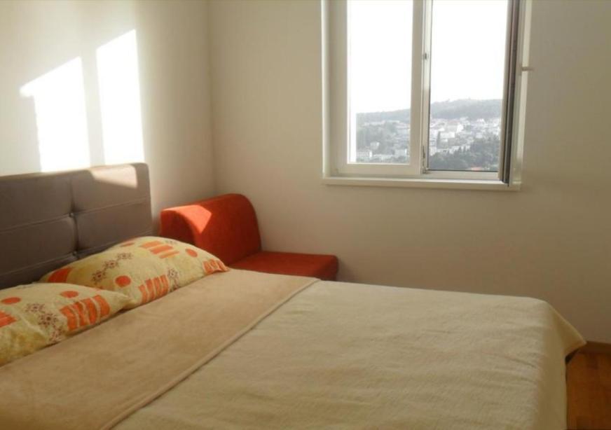 Rooms Anela With Large Common Tarrace & Beautiful Sea View