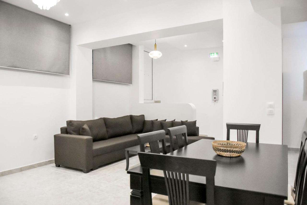 Cosy Basement Oasis At Neos Kosmos