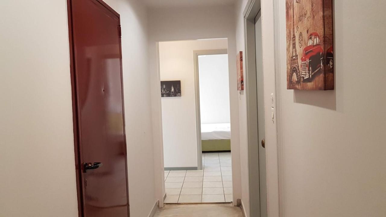 Palette Apartment Carmine Athens Center, 6 Bd, 3 Bath