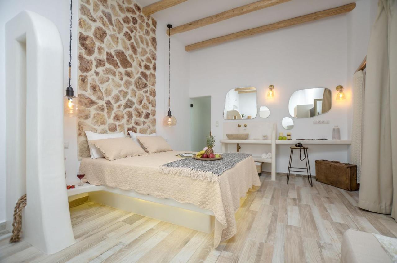 Aegean White Home