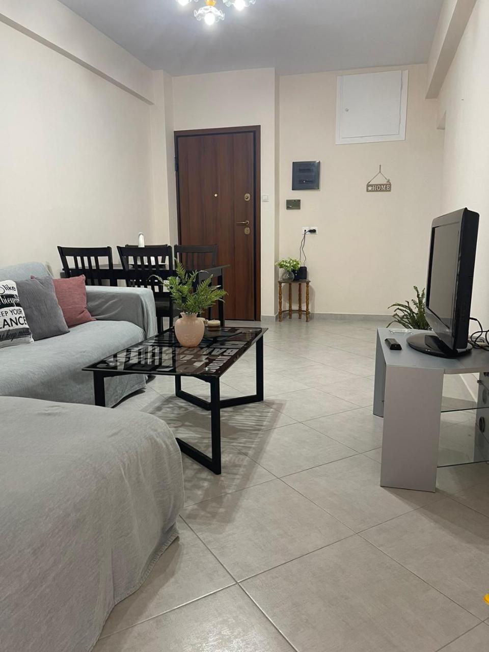 Cozy Apartment In Nea Palatia-oropos