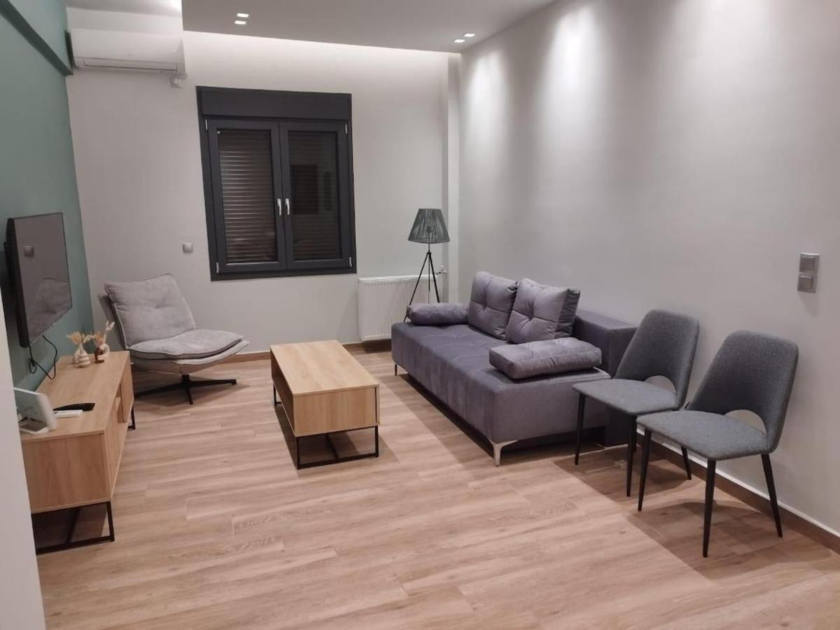 Phaedrus Living Pagkrati Modern Grove