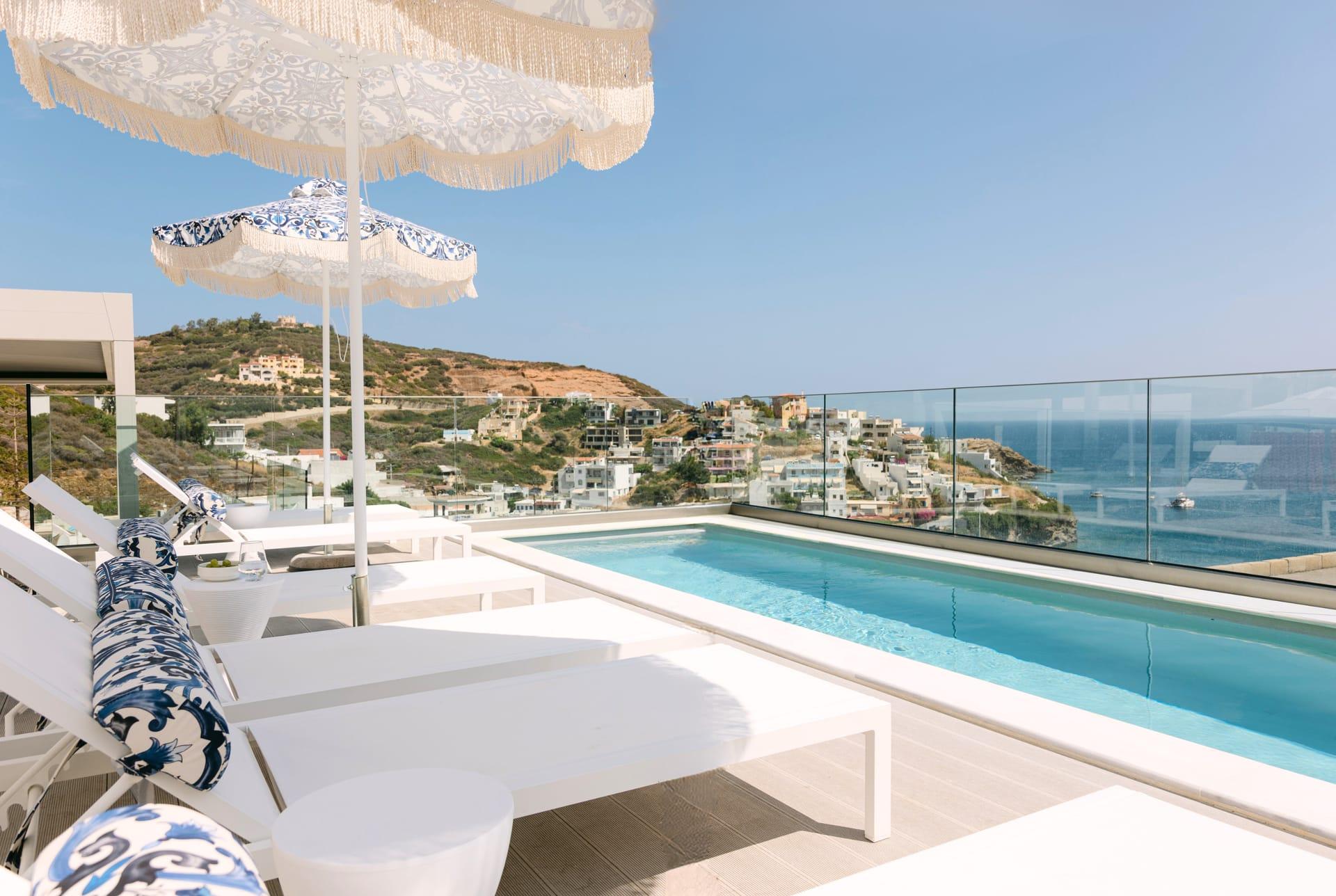 Golden Luxury Suites