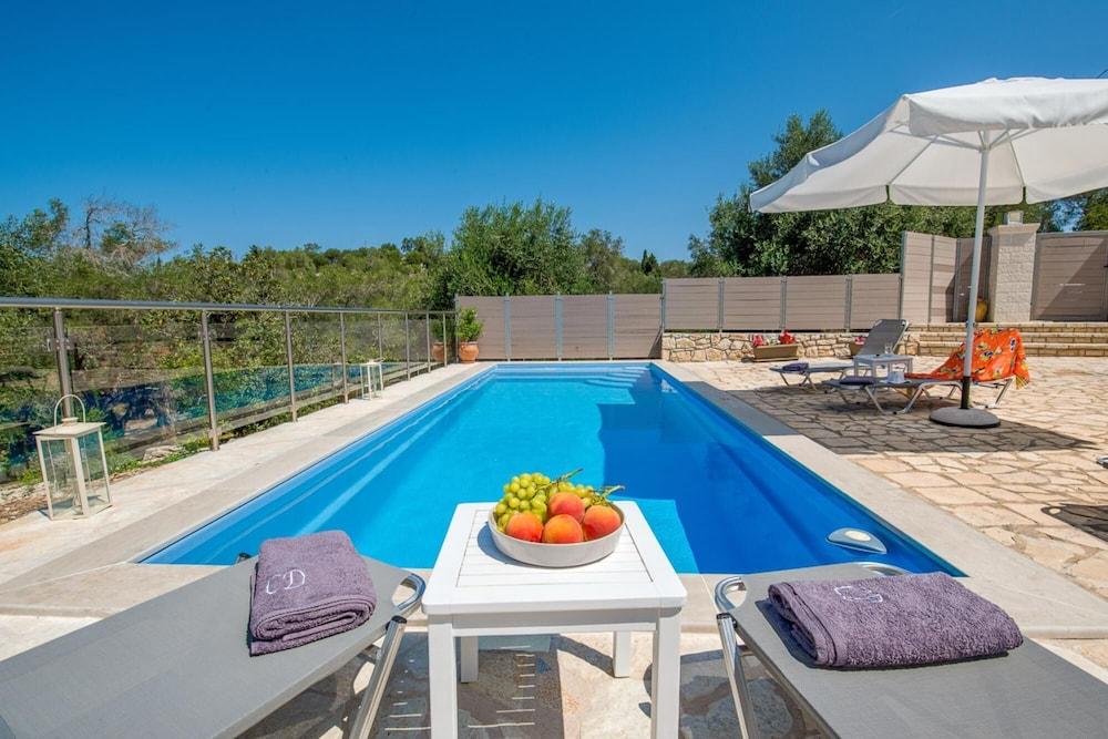 Villa Constadina Large Private Pool A C Wifi 3331