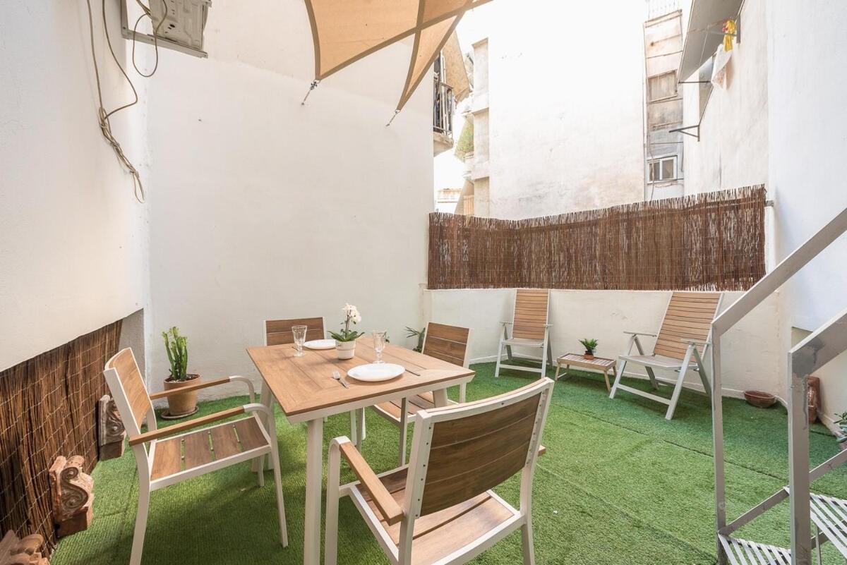 Comfortable Apartment With Private Yard