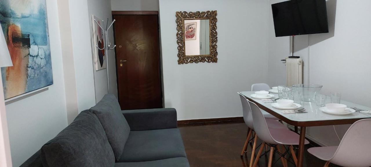 Magnolia Apartment 4bd , 1.5 Bt