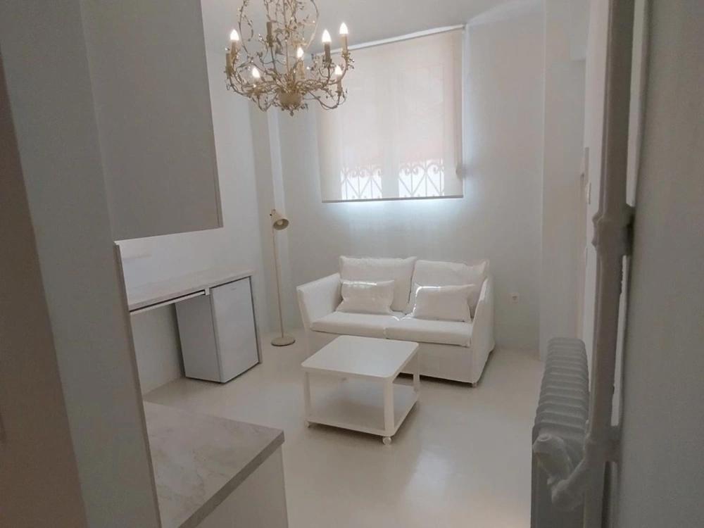 Central Small Apartment In Pagkrati Close To Metro