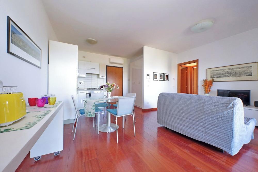 Modern Flat With Terrace Near Eataly