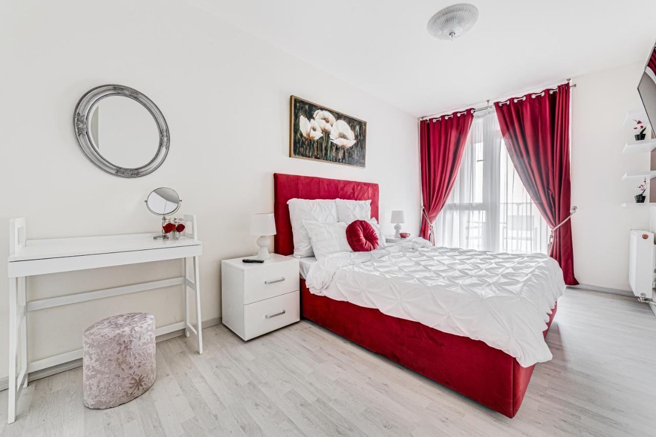 Ari Cherry Apartament With Balcony