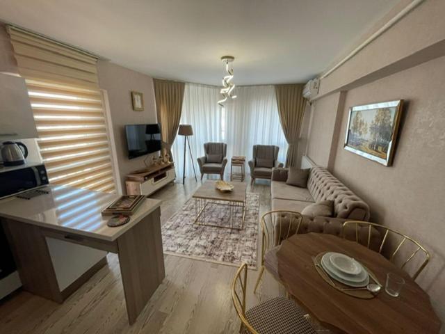 Deluxe King Suite As3