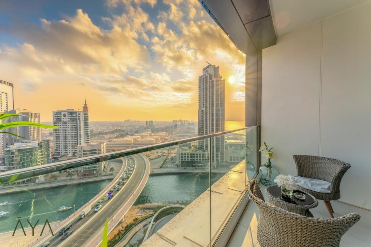 Luxury Beachfront 1br Jumeirah Gate Tower 1 by Aya Boutique